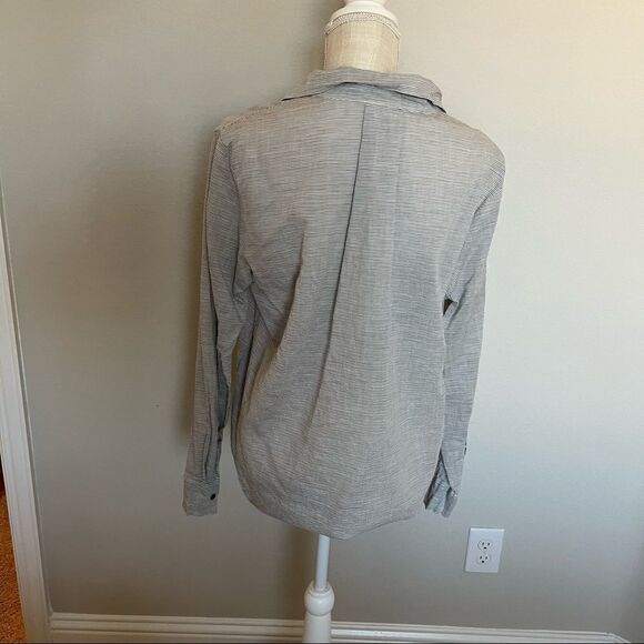 Lot of 3 Lou & Grey Tops Size Medium - Picture 6 of 12